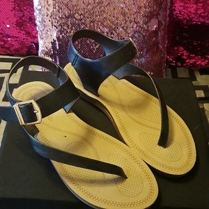 Ready for summer!!👡🛍 black thong sandals